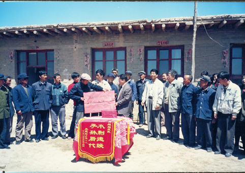 東達集團董事長趙永亮出資為王愛召鄉(xiāng)興修水利